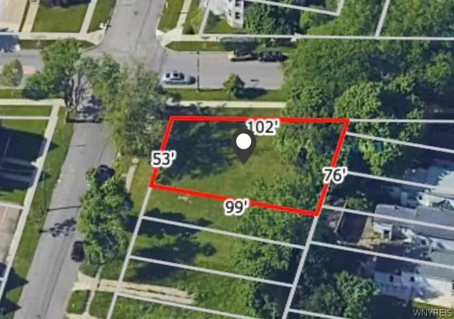 Photo 3 of Sale Pending at 203 Maple St, Buffalo, NY 14204 | MLS# B1668829 | Listing updated on 2026-08-21