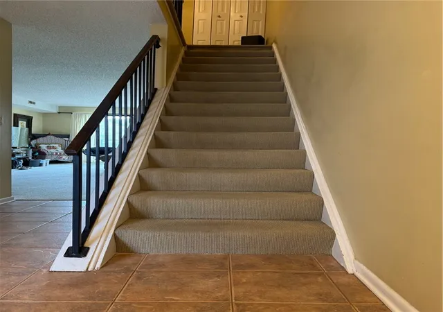 Listing Photo 4 - Condo for sale in building located at 181 Bay Vlg Dr, Rochester, NY 14609