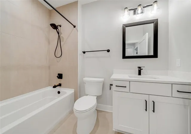 Listing Photo 5 - Condo for sale in building located at 237 Cos Grande, Rochester, NY 14618