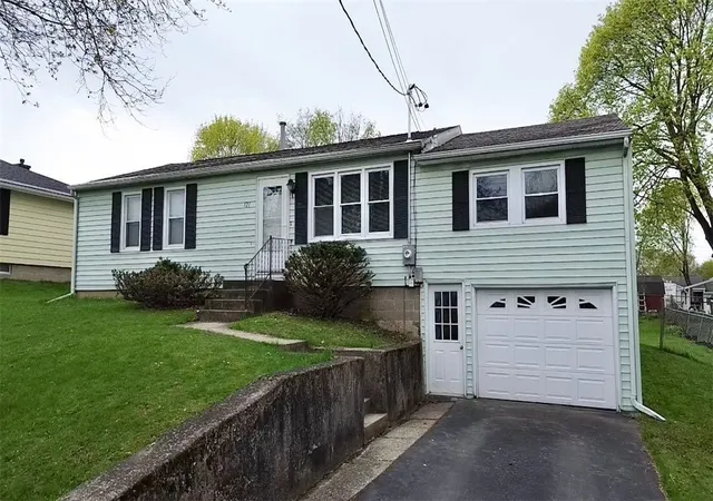 Photo 1 of Sale Pending at 121 Palmer St, Auburn, NY 13021 | MLS# R1675517 | Listing updated on 2026-09-12