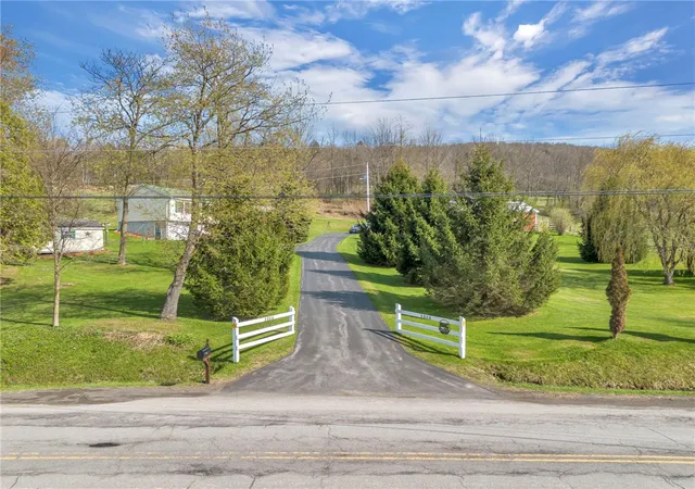 Photo 4 of Single family home for sale at 5866 County Hwy 18, West Edmeston, NY 13485 | MLS# R1673780 | Listing updated on 2026-08-22
