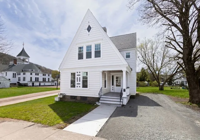 Photo 2 of Single family home for sale at 63 East St, Walton, NY 13856 | MLS# R1677020 | Listing updated on 2026-08-17