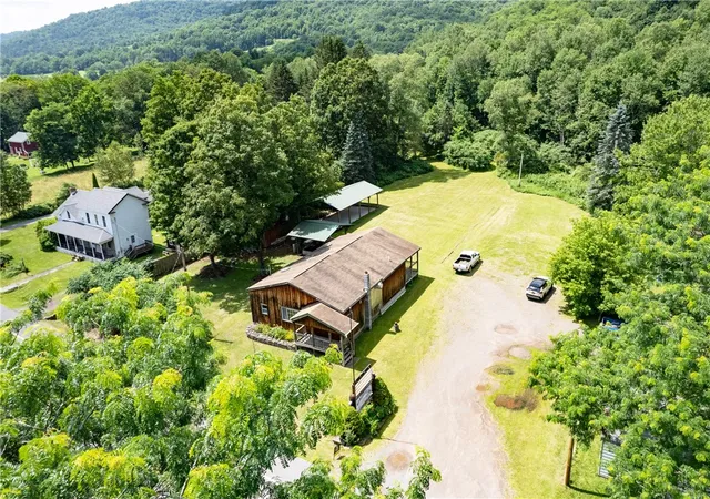 Photo 1 of Single family home for sale at 34675 State Hwy 10, Hamden, NY 13782 | MLS# R1677224 | Listing updated on 2026-09-15