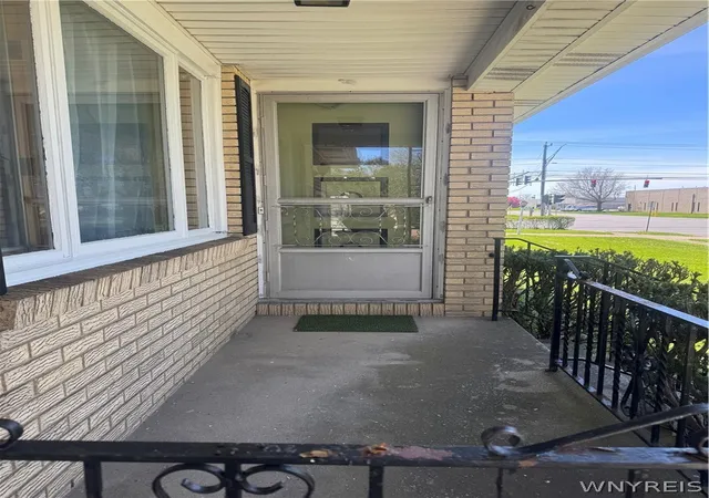 Photo 4 of Sale Pending at 9 Banko Dr, Depew, NY 14043 | MLS# B1676747 | Listing updated on 2026-08-04
