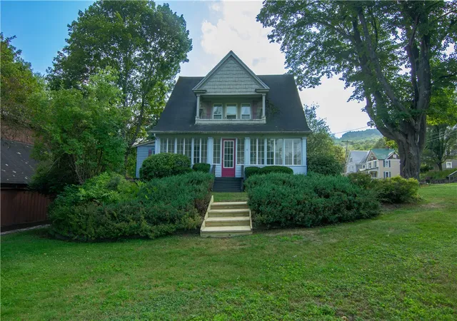 Photo 1 of Single family home for sale at 293 Delaware St, Walton, NY 13856 | MLS# R1678024 | Listing updated on 2026-09-03