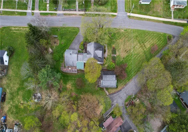 Photo 2 of Single family home for sale at 293 Delaware St, Walton, NY 13856 | MLS# R1678024 | Listing updated on 2026-09-03