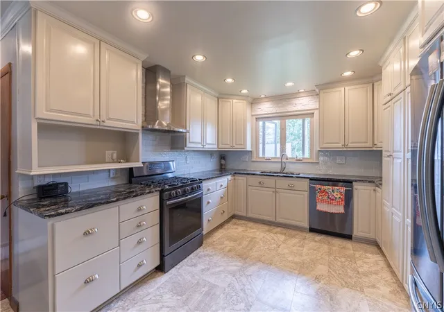 Photo 3 of Single family home for sale at 673 State Route 28, Richfield Springs, NY 13439 | MLS# S1678155 | Listing updated on 2026-08-17