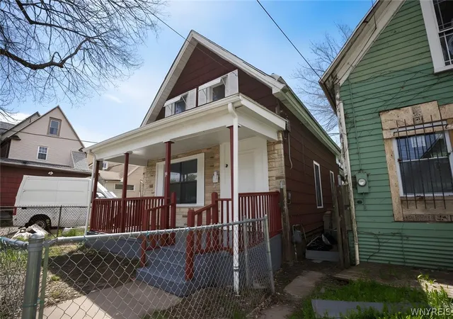 Photo 3 of Single family home for sale at 19 California St, Buffalo, NY 14213 | MLS# B1678543 | Listing updated on 2026-09-09