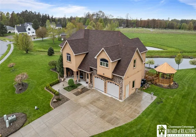 Photo 3 of Single family home for sale at 9 Ryan Pl, Fredonia, NY 14063 | MLS# R1678335 | Listing updated on 2026-08-31