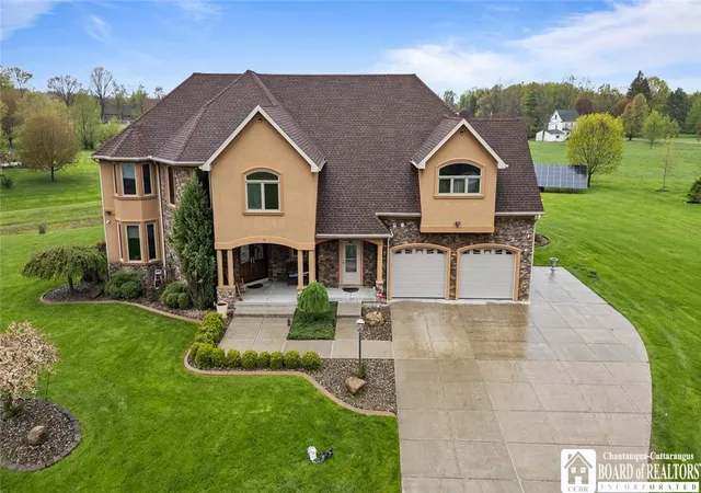 Photo 3 of Single family home for sale at 9 Ryan Pl, Fredonia, NY 14063 | MLS# R1678335 | Listing updated on 2026-08-31