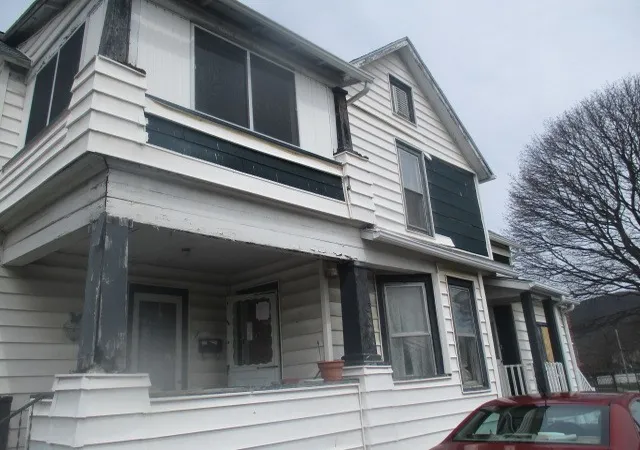 Photo 3 of Single family home for sale at 1106 Grand Central Ave, Elmira, NY 14901 | MLS# R1679044 | Listing updated on 2026-08-20