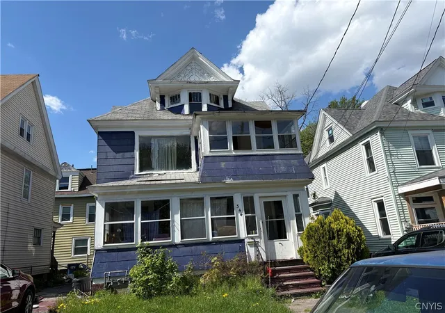 Photo 2 of Sale Pending at 344 W Colvin St, Syracuse, NY 13205 | MLS# S1678894 | Listing updated on 2026-09-12