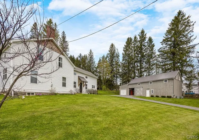 Photo 2 of Sale Pending at 4031 Putnam Rd, Cazenovia, NY 13035 | MLS# S1679056 | Listing updated on 2026-08-18