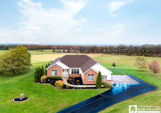 Photo 1 of Single family home for sale at 3258 Straight Rd, Fredonia, NY 14063 | MLS# R1679252 | Listing updated on 2026-08-24