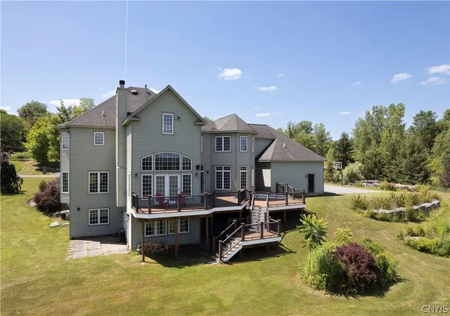 Photo 2 of Mansion for sale at 4020 Deer Xing, Manlius, NY 13104 | MLS# S1679707 | Listing updated on 2026-08-29