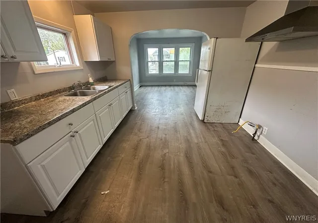 Listing Photo 4 - Condo for sale in building located at 122 Austin St, Buffalo, NY 14207