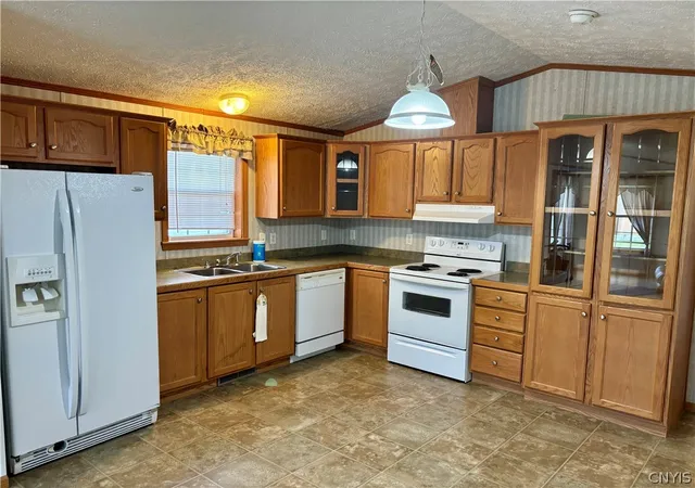 Photo 3 of Sale Pending at 2238 Oran Delphi Rd, Pompey, NY 13051 | MLS# S1669341 | Listing updated on 2026-08-26