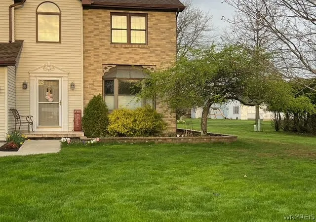 Photo 2 of Sale Pending at 9 Ventura Cir, Fredonia, NY 14063 | MLS# B1680240 | Listing updated on 2026-09-01