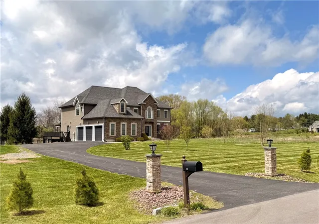 Photo 1 of Single family home for sale at 26 Ridgeview Ln, Horseheads, NY 14845 | MLS# R1680870 | Listing updated on 2026-09-11