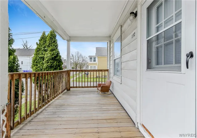 Photo 2 of Sale Pending at 152 Wildwood Pl, West Seneca, NY 14210 | MLS# B1675843 | Listing updated on 2026-09-16