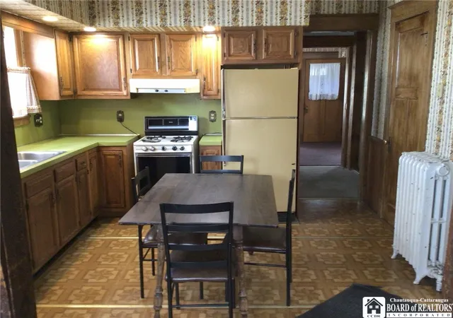 Photo 1 of Single family home for sale at 140 Central Ave, Fredonia, NY 14063 | MLS# R1680765 | Listing updated on 2026-09-15