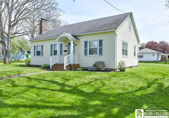 Photo 2 of Sale Pending at 261 Cole Ave, Jamestown, NY 14701 | MLS# R1681255 | Listing updated on 2026-09-01
