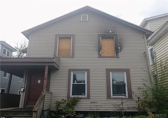 Photo 2 of Sale Pending at 953 Emerson Ave, Syracuse, NY 13204 | MLS# S1681586 | Listing updated on 2026-09-07
