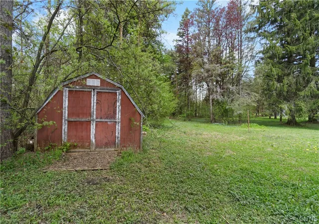 Photo 4 of Sale Pending at 4155 Makyes Rd, Syracuse, NY 13215 | MLS# S1680829 | Listing updated on 2026-08-06