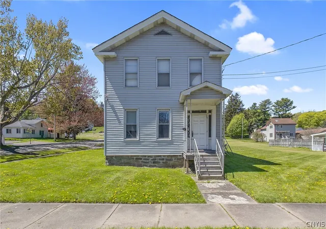 Photo 1 of Single family home for sale at 270 E 10th Street, Oswego, NY 13126 | MLS# S1681617 | Listing updated on 2026-09-11
