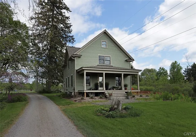 Photo 3 of Single family home for sale at 4913 State Route 31, Clay, NY 13041 | MLS# S1682040 | Listing updated on 2026-09-15