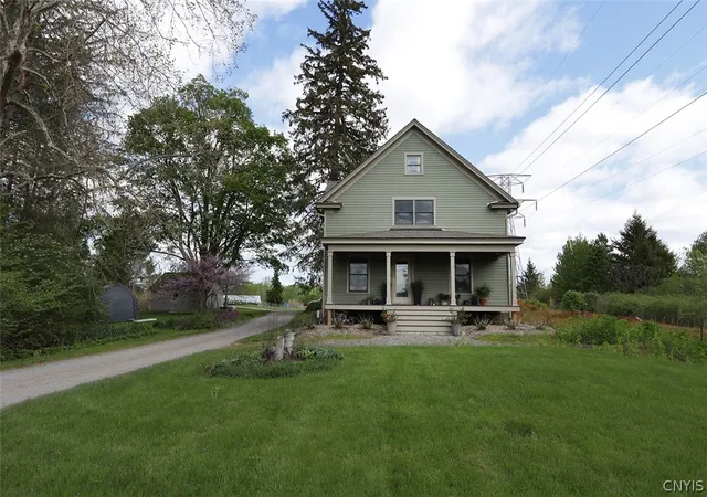 Photo 3 of Single family home for sale at 4913 State Route 31, Clay, NY 13041 | MLS# S1682040 | Listing updated on 2026-09-15