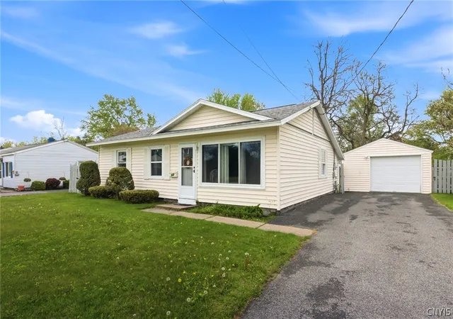 Photo 3 of Sale Pending at 932 W Thomas St, Rome, NY 13440 | MLS# S1681936 | Listing updated on 2026-09-12