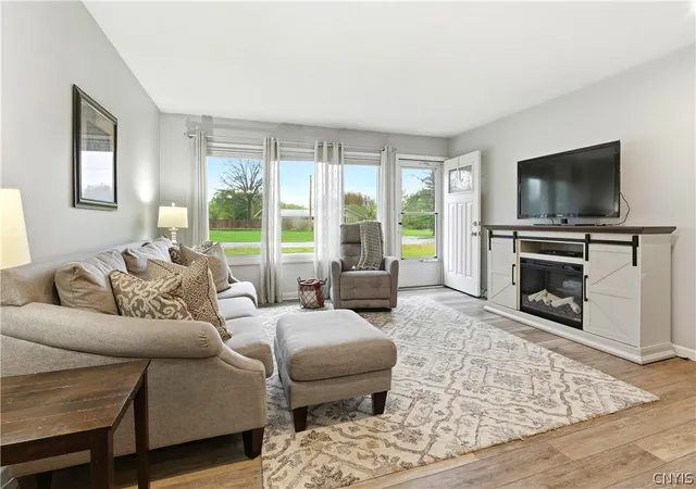 Photo 4 of Sale Pending at 932 W Thomas St, Rome, NY 13440 | MLS# S1681936 | Listing updated on 2026-09-12