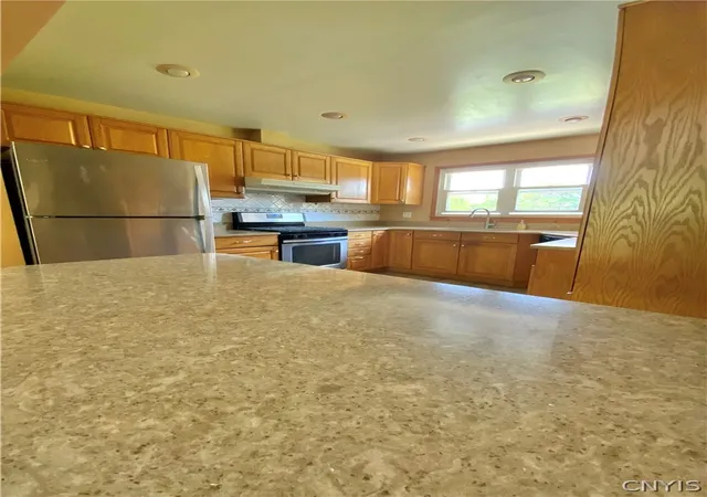 Photo 3 of Single family home for sale at 325 Thompson Blvd, Watertown, NY 13601 | MLS# S1682396 | Listing updated on 2026-09-06
