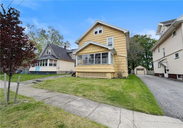 Photo 2 of Sale Pending at 35 Wakefield St, Rochester, NY 14621 | MLS# R1682232 | Listing updated on 2026-09-04
