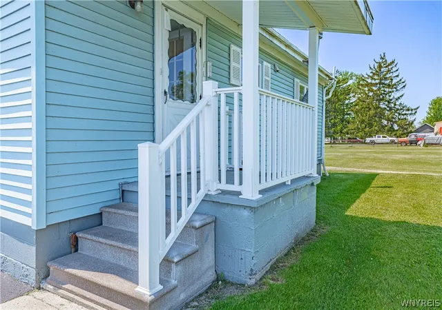 Photo 4 of Single family home for sale at 4784 Chester Ave, Niagara Falls, NY 14305 | MLS# B1682799 | Listing updated on 2026-09-09