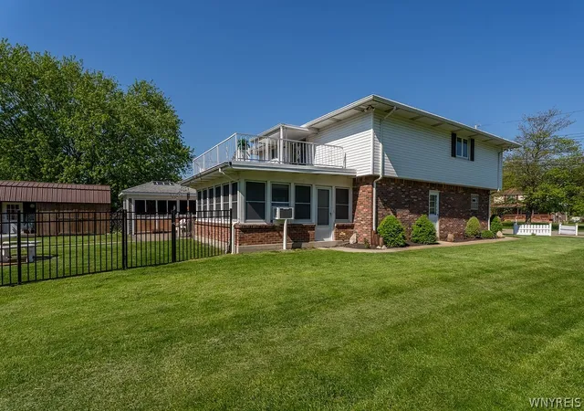 Photo 3 of Sale Pending at 182 Messer Ave, Depew, NY 14043 | MLS# B1683118 | Listing updated on 2026-08-24