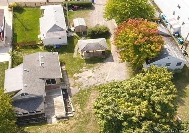 Photo 2 of Sale Pending at 5841 5847 Ontario St, Olcott, NY 14126 | MLS# B1682853 | Listing updated on 2026-08-22