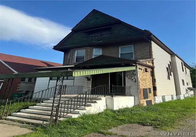 Multi family home for sale at 531 S Park Ave, Buffalo, NY 14204 | MLS# B1683191