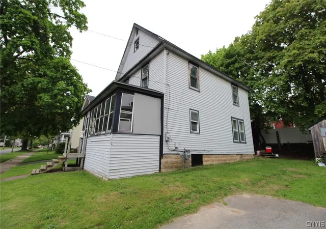 Photo 3 of Sale Pending at 415 Park St, Fulton, NY 13069 | MLS# S1682980 | Listing updated on 2026-09-05