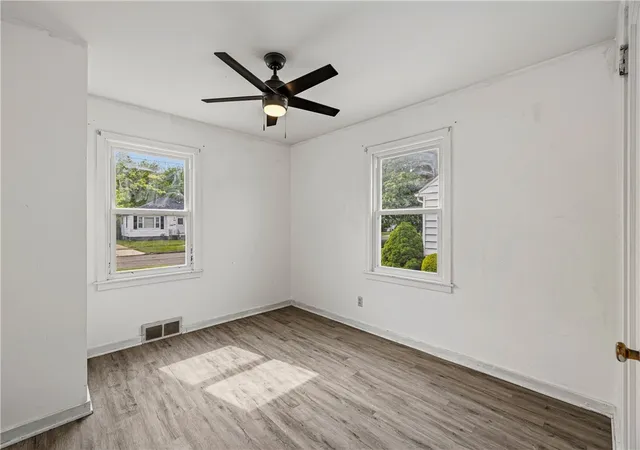 Photo 3 of Sale Pending at 237 75th Street, Niagara Falls, NY 14304 | MLS# R1683237 | Listing updated on 2026-09-16