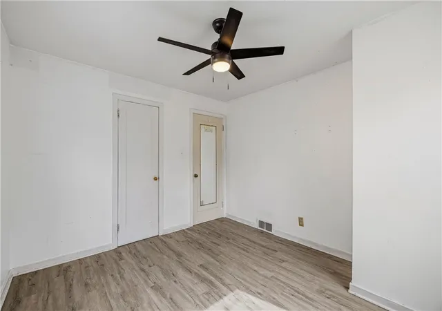 Photo 3 of Sale Pending at 237 75th Street, Niagara Falls, NY 14304 | MLS# R1683237 | Listing updated on 2026-09-16