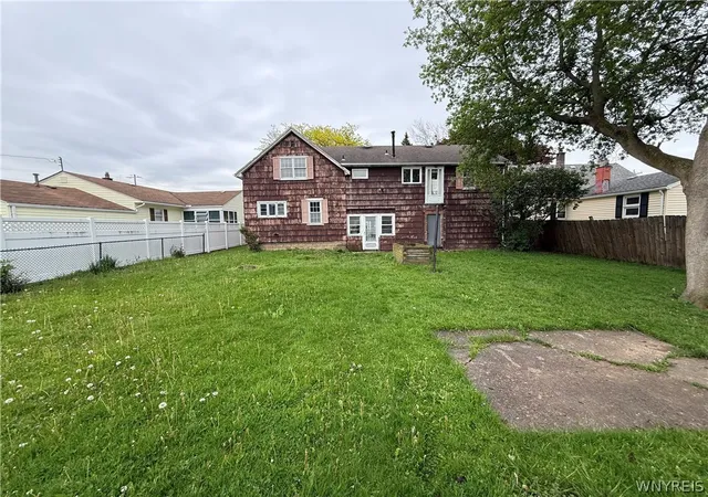 Photo 3 of Sale Pending at 72 Dwyer St, Buffalo, NY 14224 | MLS# B1682691 | Listing updated on 2026-09-14