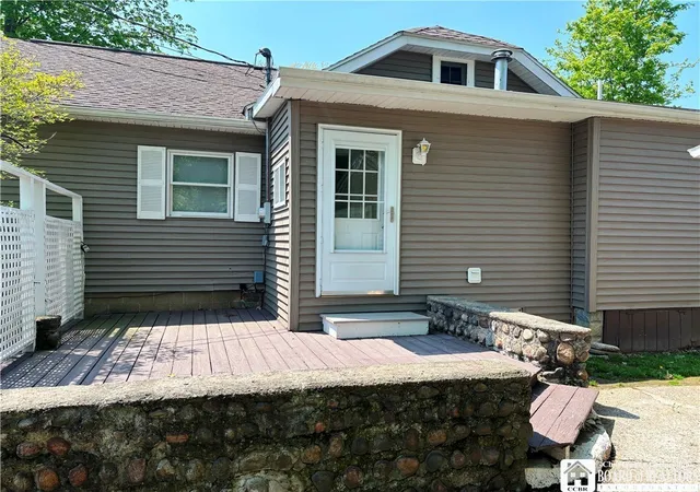 Photo 3 of Single family home for sale at 10082 Patterson Ln, Fredonia, NY 14063 | MLS# R1682779 | Listing updated on 2026-09-08