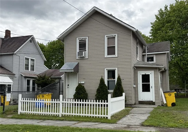 Photo 1 of Sale Pending at 424 Standish St, Elmira, NY 14901 | MLS# R1683785 | Listing updated on 2026-09-08