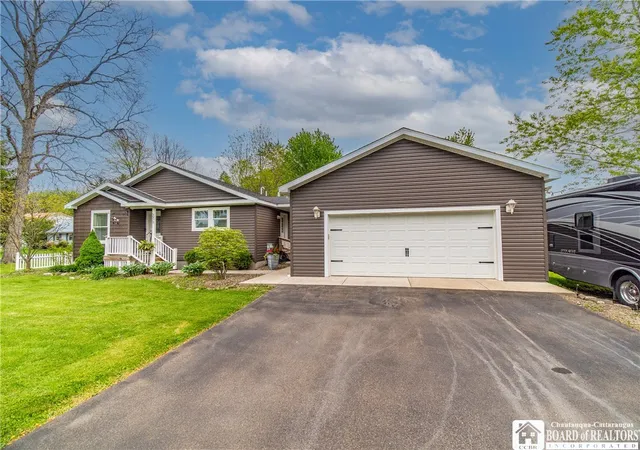 Photo 2 of Single family home for sale at 3972 N Everett Ave, Bemus Point, NY 14712 | MLS# R1683708 | Listing updated on 2026-09-02