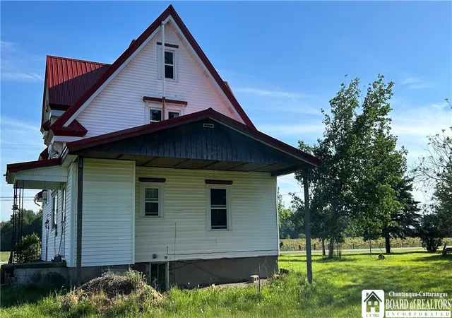 Photo 4 of Sale Pending at 1690 King Rd, Forestville, NY 14062 | MLS# R1684532 | Listing updated on 2026-09-09