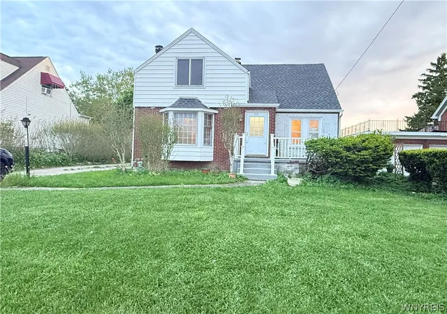 Photo 4 of Sale Pending at 2410 Harlem Rd, Buffalo, NY 14225 | MLS# B1682433 | Listing updated on 2026-08-22
