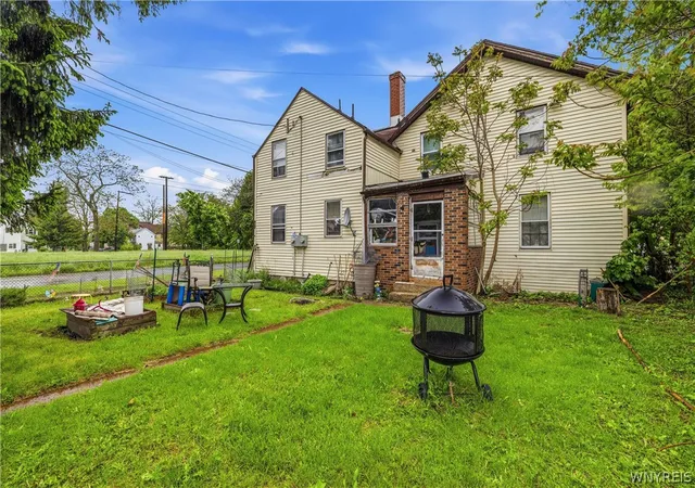 Listing Photo 4 - Condo for sale in building located at 1101 S Ave, Niagara Falls, NY 14305