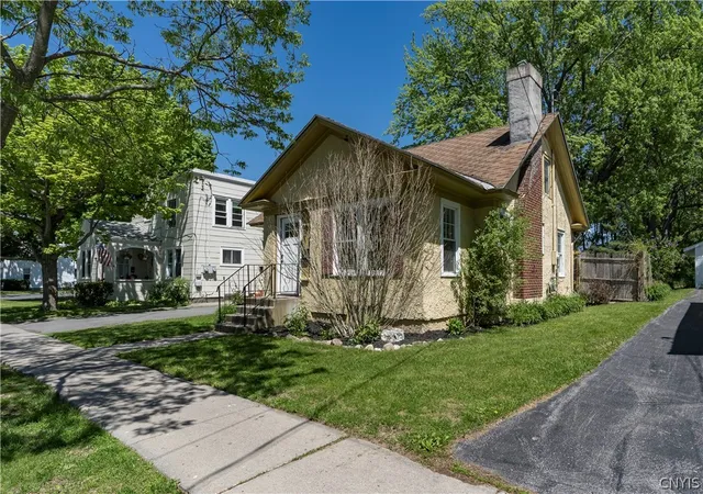 Photo 3 of Single family home for sale at 352 N Colorado Ave, Watertown, NY 13601 | MLS# S1683849 | Listing updated on 2026-08-24